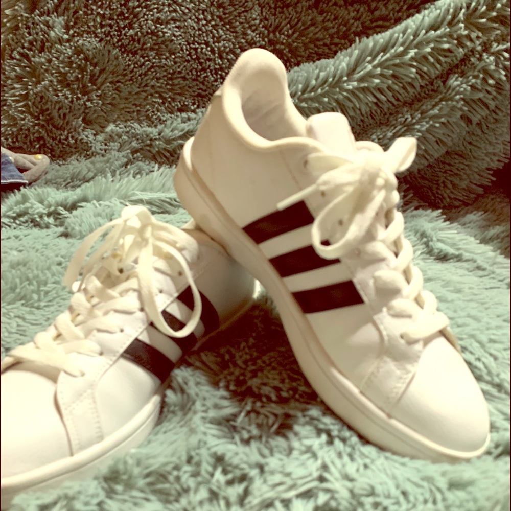 ADIDAS TENNIS SHOES